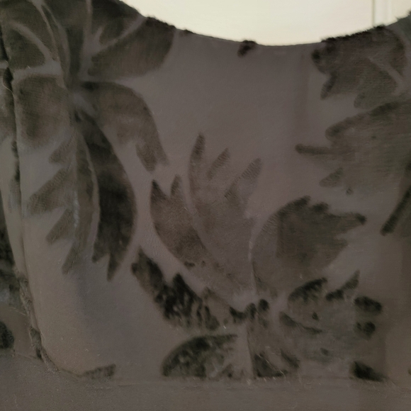 Little elegant black dress - Picture 3 of 7